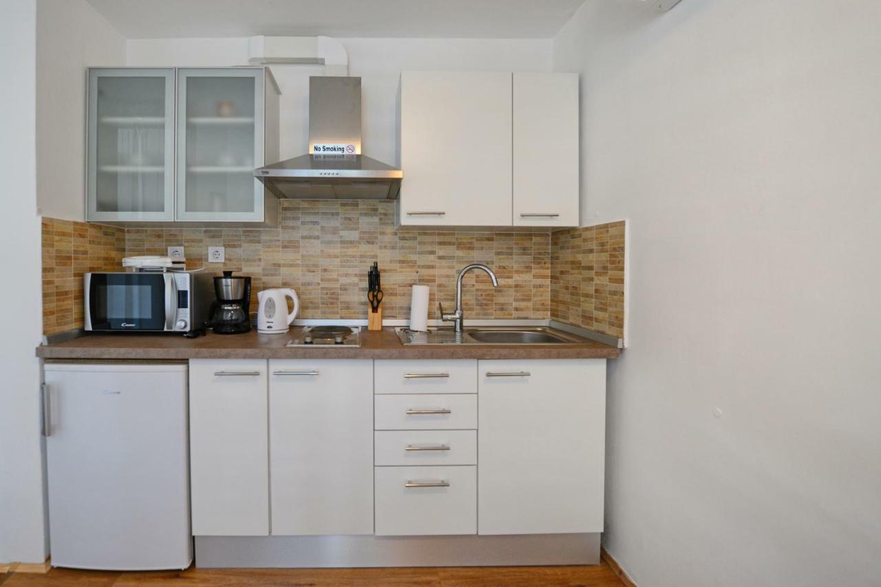Apartment Vukovic Porec Esterno foto