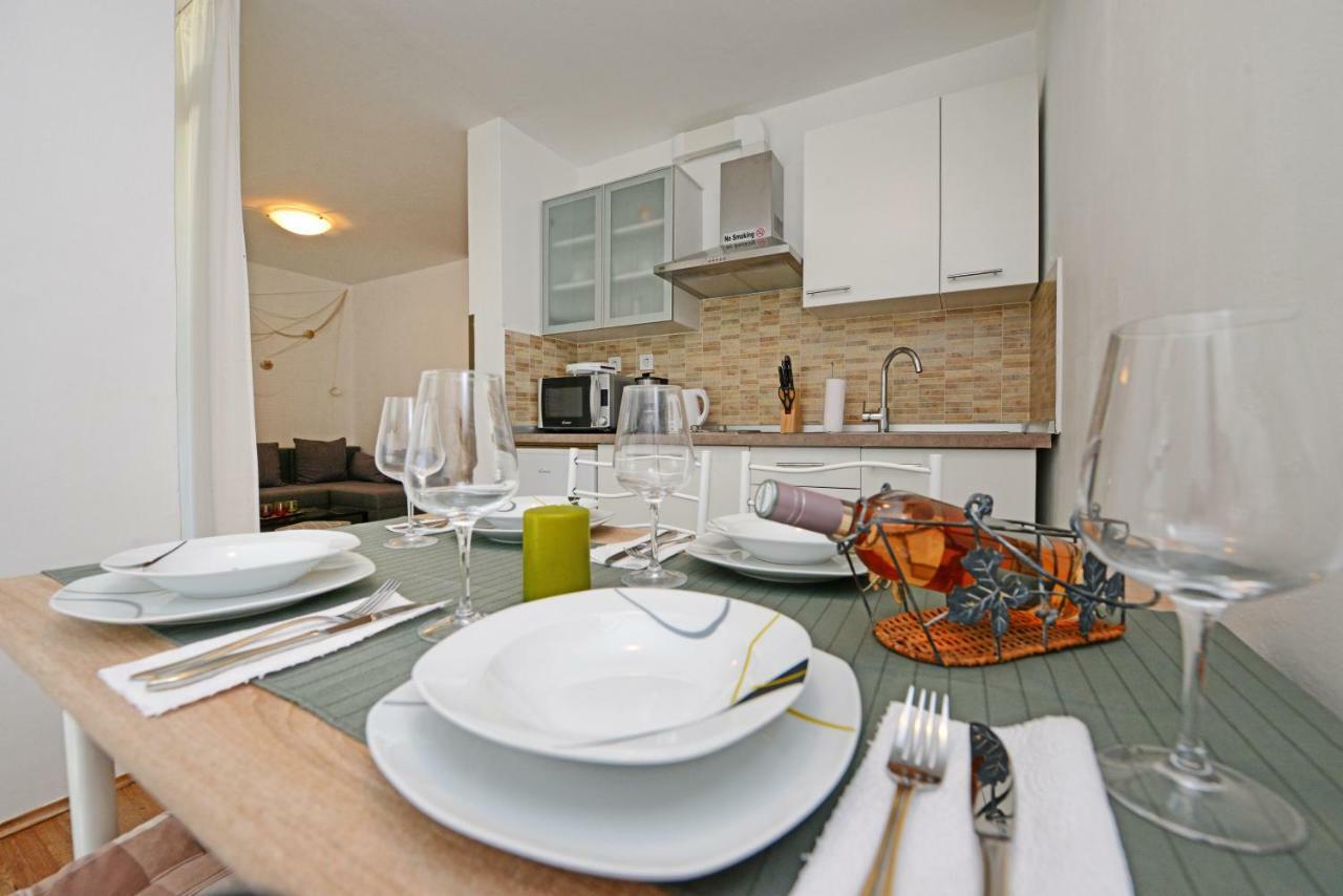 Apartment Vukovic Porec Esterno foto