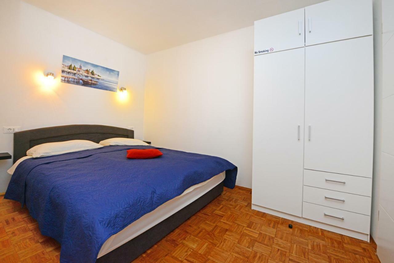 Apartment Vukovic Porec Esterno foto