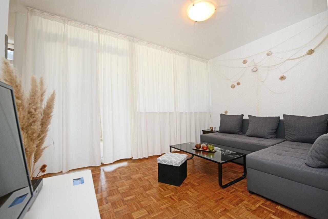 Apartment Vukovic Porec Esterno foto